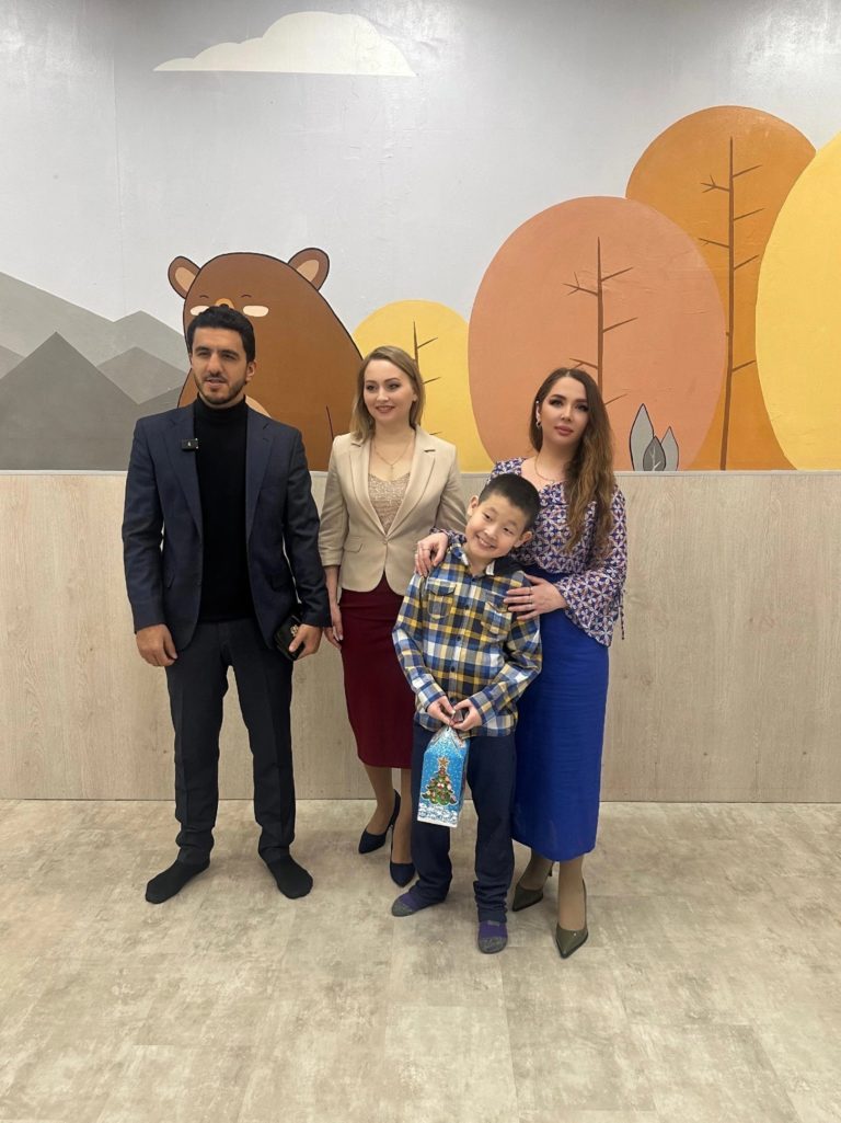 20 декабря Председатель АРСИ Григорьева Марина Алексеевна и Сопредседатель АРСИ Салихова Светлана Айдыновна организовали для деток АРСИ новогодний праздник в развлекательном центре «Остров сокровищ»
